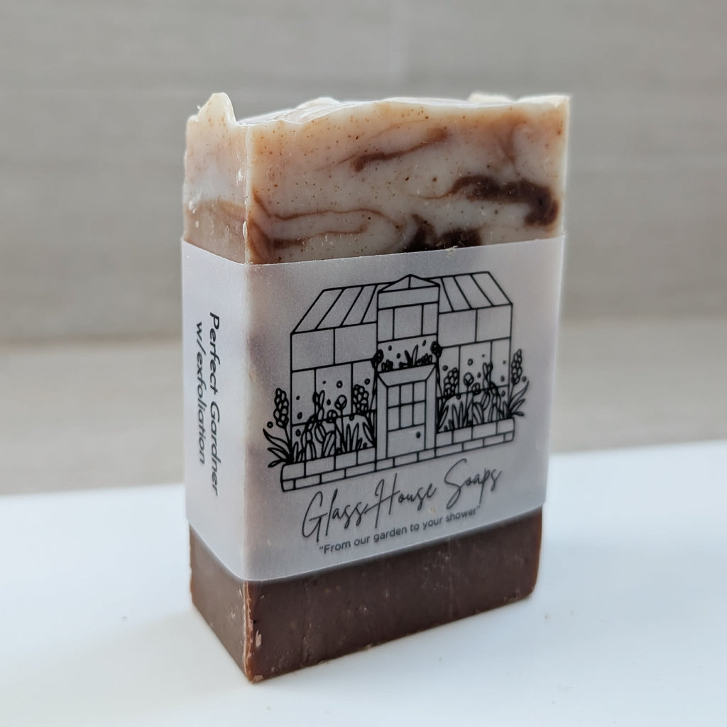 Perfect Gardener with Walnut Exfoliation