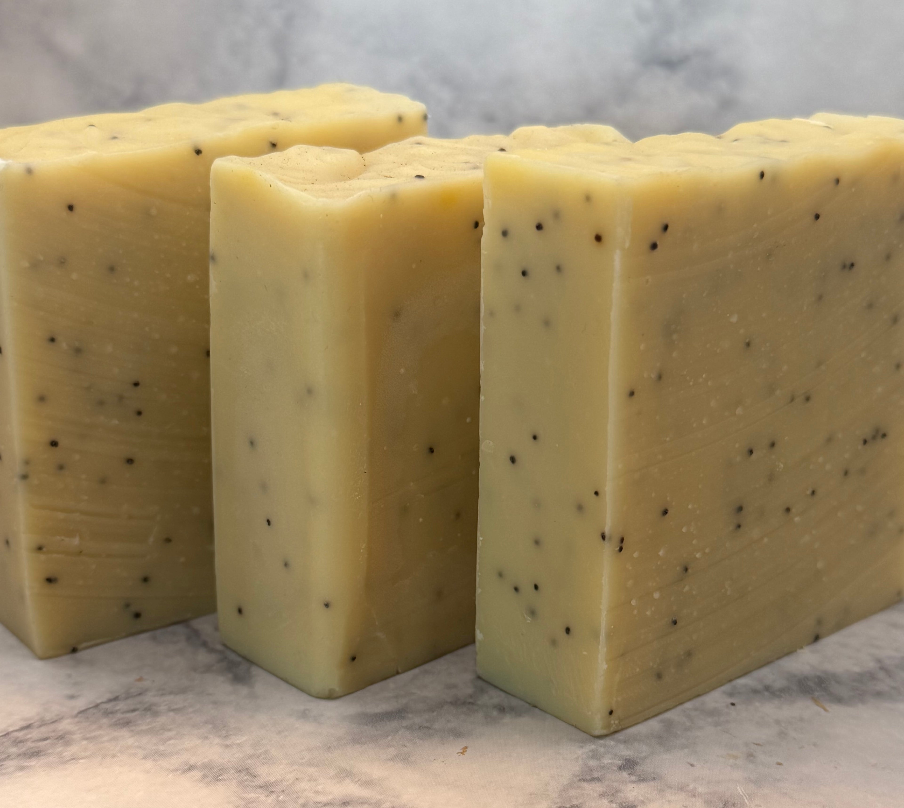 Lemon Poppy Seed Scrub
